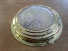 Kajütenleuchte Mit geriffelter Linse. Messing Aussendurchmesser 140 Kajütenleuchte Mit geriffelter Linse. Messing Aussendurchmesser 140