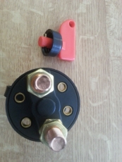 Batterietrennschalter Batteriehauptschalter 100A Max. Belastung 300A M10 Kupferschrauben