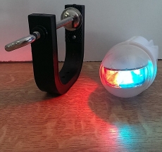 Zweifarben Navigationslicht fr Schlauchboote wei mit Clambshell batteriebetrieben 3x AAA