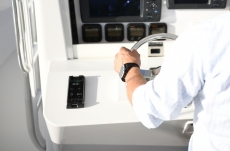 SCANSTRUT ROKK Wireless Active Klemmhalterung mit Ladestation