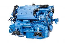 Dieselmotor Sole Mini 74 mit 4 Zylindern 70 PS mit TM 93 hydraulischem Wendegetriebe 2,09 Dieselmotor Sole Mini 74 mit 4 Zylindern 70 PS mit TM 93 hydraulischem Wendegetriebe 2,09