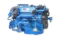 Dieselmotor Sole SM 94mit 4 Zylindern 94 PS mit TM 93 hydraulischem Wendegetriebe 2,77 Dieselmotor Sole SM 94mit 4 Zylindern 94 PS mit TM 93 hydraulischem Wendegetriebe 2,77